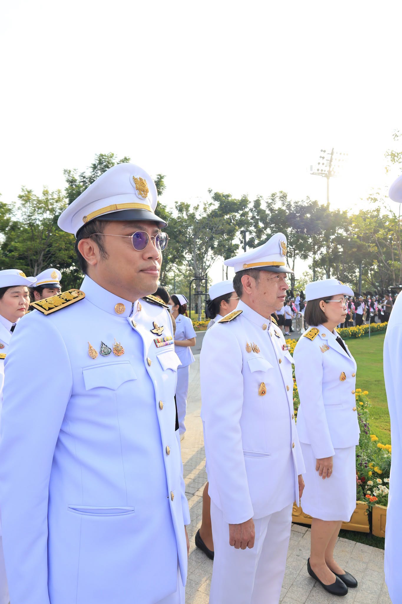 title - ส.ป.ก. ร่วมวางพวงมาลาถวายบังคมพระบรมราชานุสาวรีย์พระบาทสมเด็จพระบรมชนกาธิเบศร มหาภูมิพลอดุลยเดชมหาราช บรมนาถบพิตร เนื่องใน 